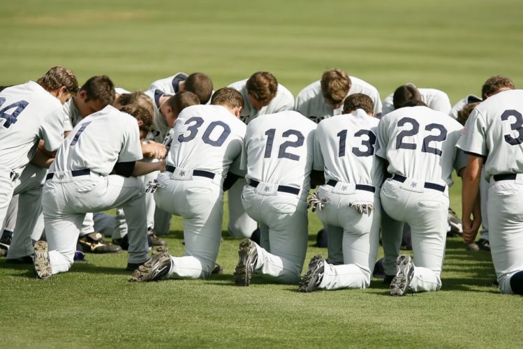 baseball-team-1529412_1920